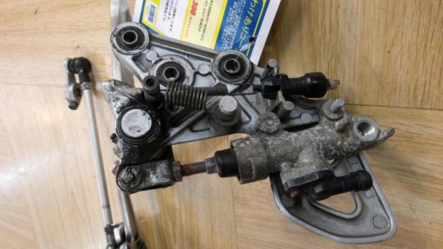 ワケアリ GSX1300Rハヤブサ(99-07) 純正 メイン ステップ左右セット