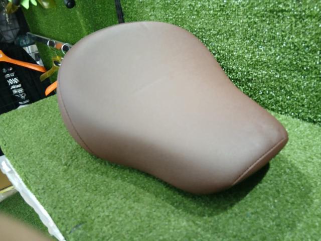 【Royal Enfield/ロイヤルエンフィールド】純正メインシート/フロントシート  ブラウン 品番:5015290010 クラシック350 (Classic 350)外し