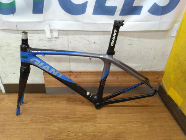 ※※クラック有りガリ傷多数 GIANT DEFY ADVANCED1 2009年頃モデル 700C カーボンロードバイクフレーム ブラック