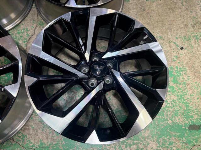 三菱 アウトランダーPHEV/GN0W 純正ホイール