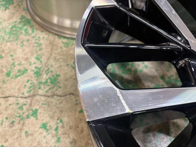 三菱 アウトランダーPHEV/GN0W 純正ホイール