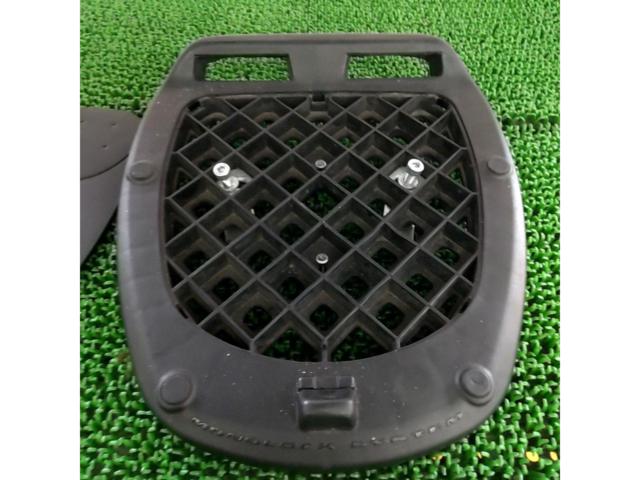【GIVI】B34Nモノロックトップケース用ベースのみ 汎用