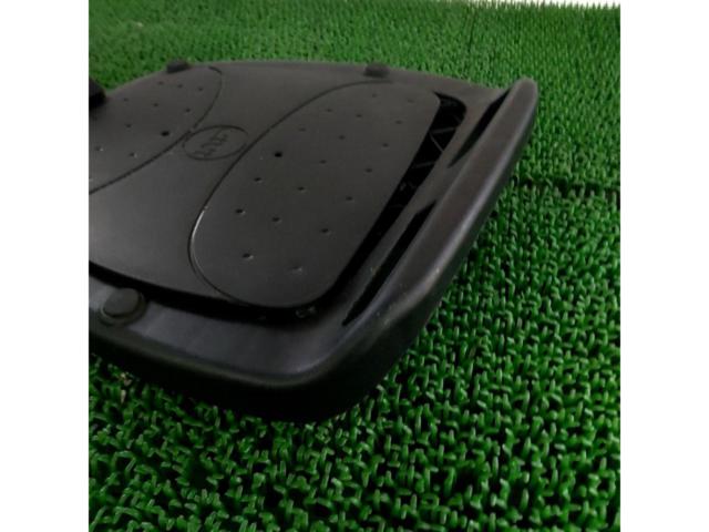 【GIVI】B34Nモノロックトップケース用ベースのみ 汎用