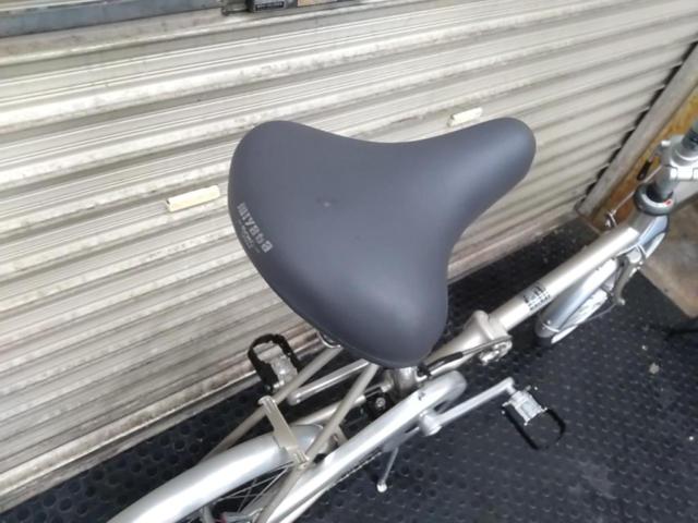 MIYATA SUPER FOLIO 16×1.75インチシングルギア折りたたみ自転車 シャンパンゴールド