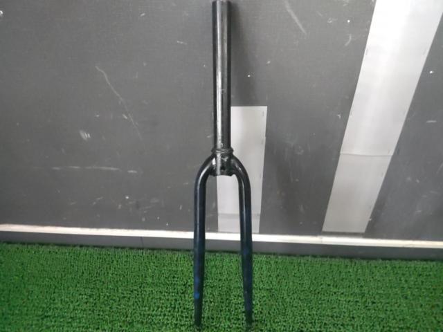 コラム長220mm/エンド幅100mm/700C用? メーカー不明 1-1/8インチフロントフォーク