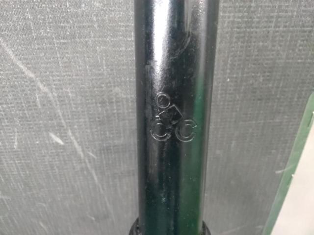 コラム長220mm/エンド幅100mm/700C用? メーカー不明 1-1/8インチフロントフォーク