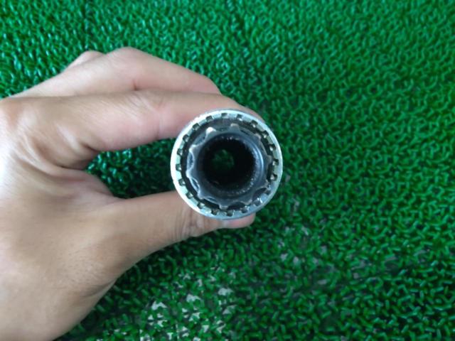 ※右側軸加工されています TOKEN ISIS用BB 68mm