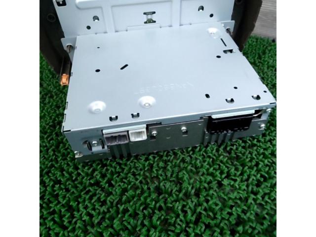 SUZUKI
Original CD/FM/AM audio system
