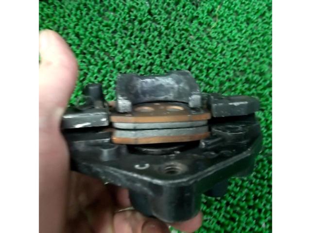 YAMAHA 純正フロントブレーキキャリパー グランドアクシス(SB06J)