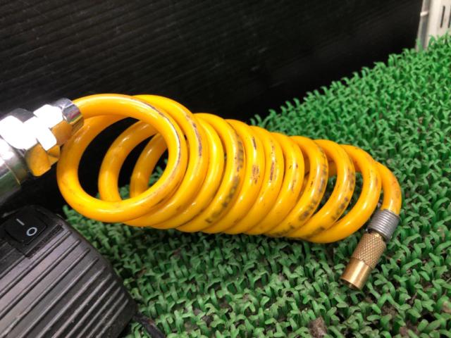 ASTRO PRODUCTS 12V ミニエアコンプレッサー AP040827