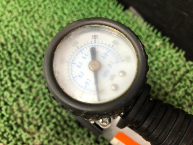ASTRO PRODUCTS 12V ミニエアコンプレッサー AP040827