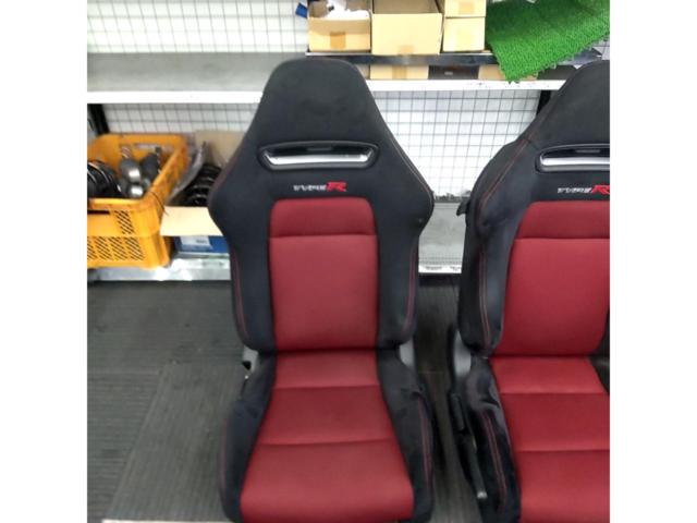 HONDA
Civic Type-R/FD2 genuine reclining seats
Driver's seat / passenger's seat set