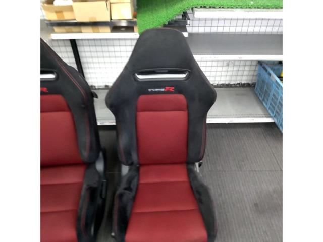 HONDA
Civic Type-R/FD2 genuine reclining seats
Driver's seat / passenger's seat set