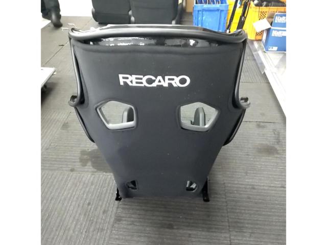 RECARO
PRO
RACER
RMS
2700G
FRP