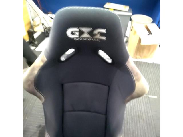 GOODGUN
Full bucket seat
