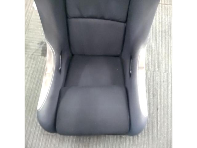 GOODGUN
Full bucket seat