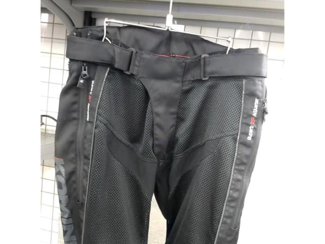 Size L KOMINE Knee Slider Mesh Pants
07-725