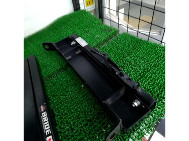 BRIDE
Super Seat rail
FB type
F003
Right seat
R1.R2