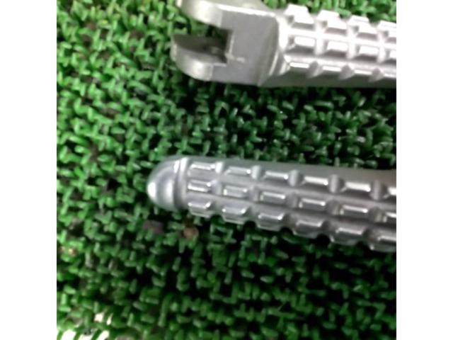 DUCATI 純正タンデムステップペグ スクランブラー