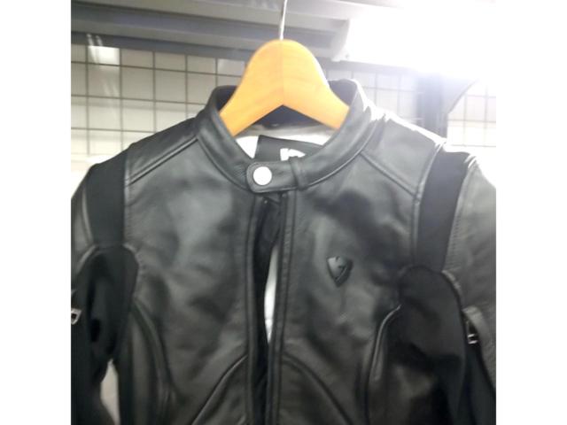 Size 40
rev'it
Leather jacket