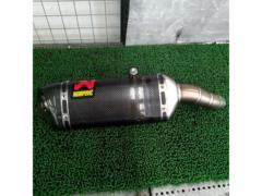 AKRAPOVIC
Slip online
YZF-R25 ('14-'21)