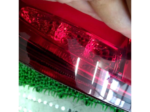 CRYSTAL EYE ファイバーフルLEDテールランプ V2