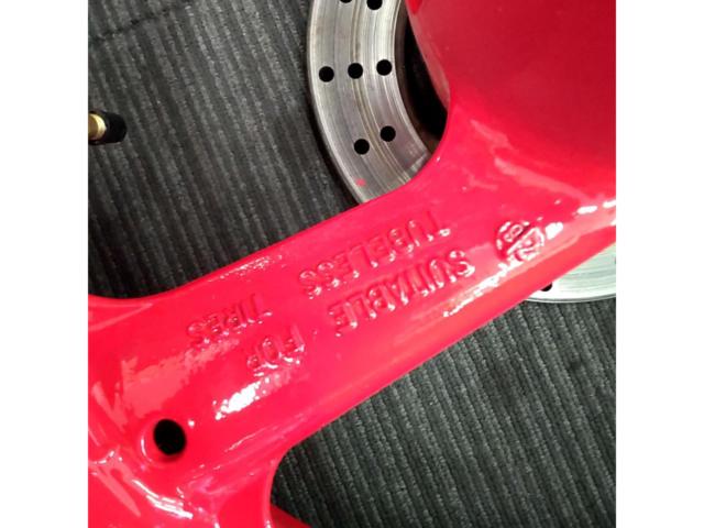 YAMAHA
Original rear wheel
TZR250R (3XV)