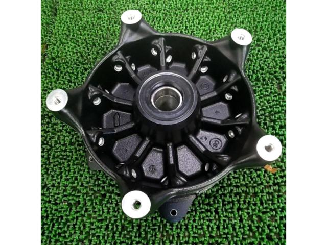 BMW
Genuine front wheel hub
R
nine
T('12-'16)