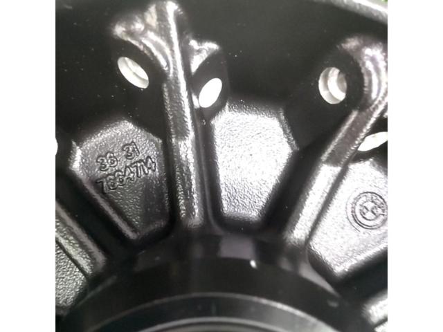 BMW
Genuine front wheel hub
R
nine
T('12-'16)