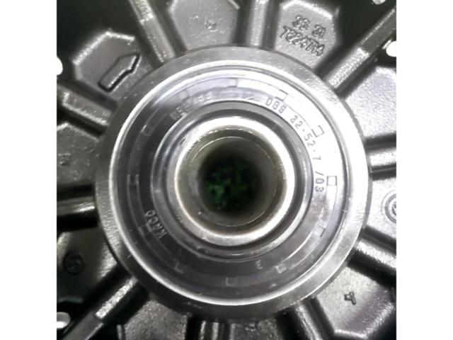 BMW
Genuine front wheel hub
R
nine
T('12-'16)