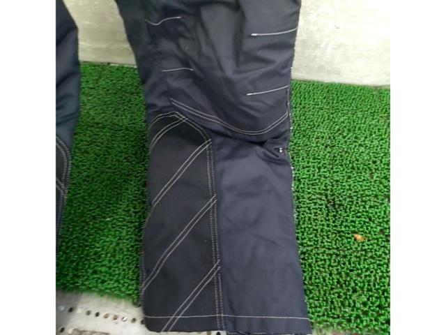 Size: M
Buggy
BENOA
Nylon over pants