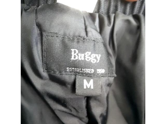 Size: M
Buggy
BENOA
Nylon over pants