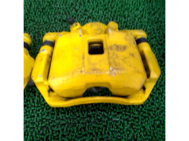 HONDA
Genuine brake caliper
CR-Z (ZF1)