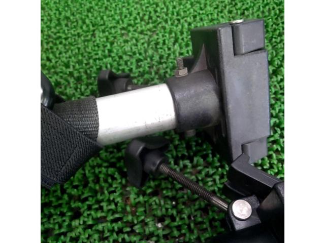 TERZO
EA306GA
In-car system carrier base + EA306SB
Surfboard Carrier