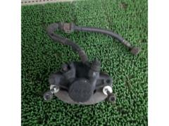HONDA
Original rear brake caliper
Forza (MF08)