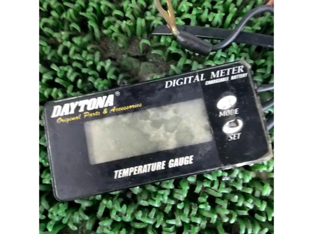 DAYTONA
Digital meter
Digital temp meter
thermometer