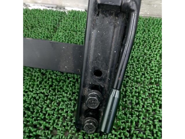 Kawai Works
Recaro bottom-mount seat rails
RH Fairlady Z/Z33