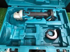 makita GA412D 18V 充電式ディスクグラインダ