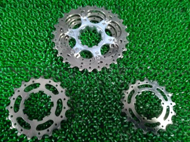 10S SHIMANO 105 CS-5700 12-27T カセットスプロケット