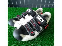 サイズ:41 SIDI Genius 5-Fit Carbon 3穴クリート対応ビンディングシューズ ホワイト