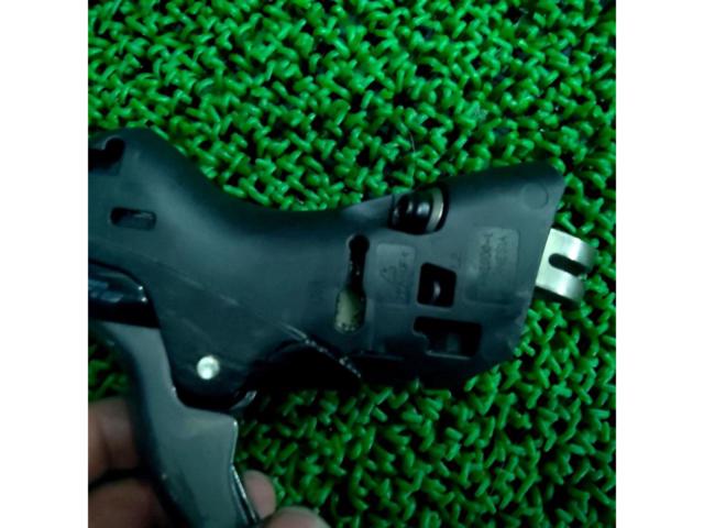 SHIMANO ST-R2000-L ※ブラケットフード欠品・空打ちあり・タッチアップ跡あり