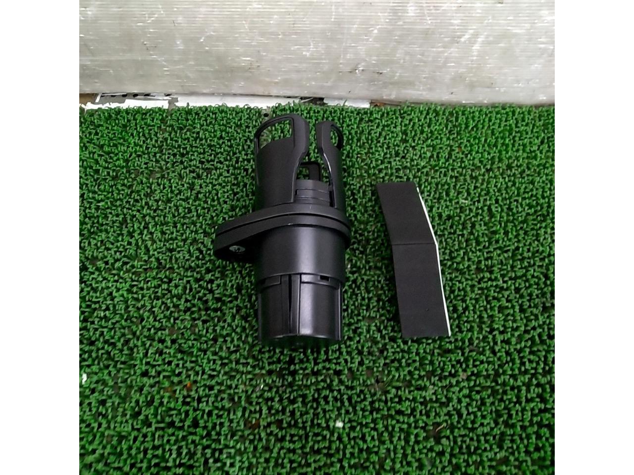 Unknown Manufacturer
Cup holder expander