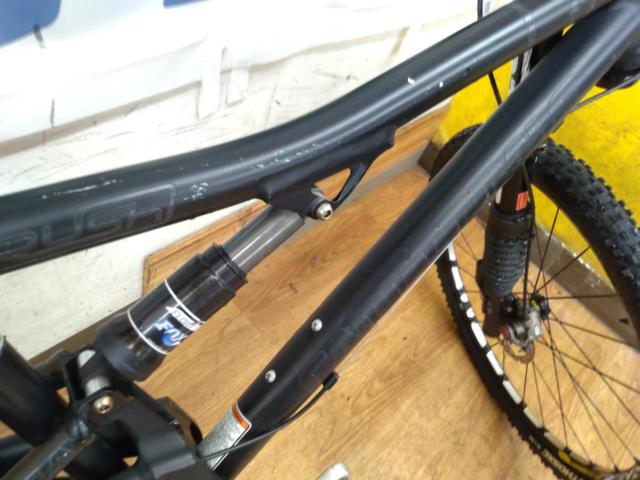 CANNONDALE RUSH600 2006年頃 26×2.10 3×10s フルサスアルミMTB ブラック
