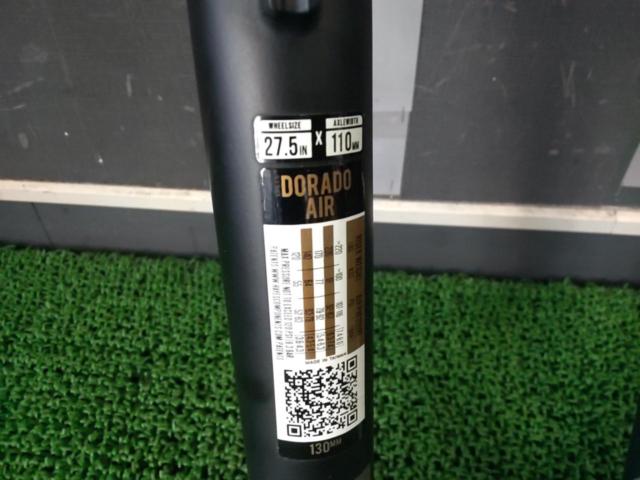 コラム長180mm/エンド幅110mm/27.5インチ Manitou MATTOC DORADO AIR エアサスペンションフォーク 110×15mmTA