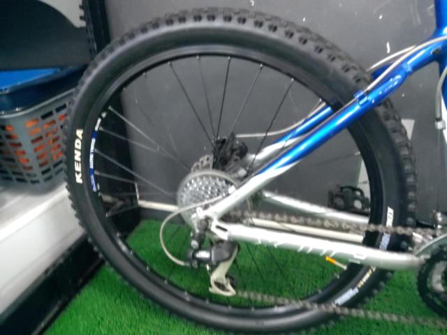 GIANT XTC850 2008年モデル 26インチMTB 3×8S ブルー ※後輪振れ大 フロント変速要調整サスペンション状態未確認