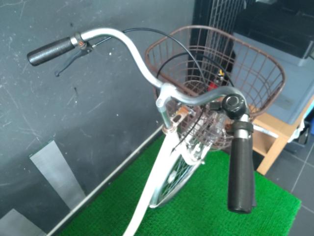 メーカー不明 AVEC VENT  24インチシングルギアシティサイクル アイボリー