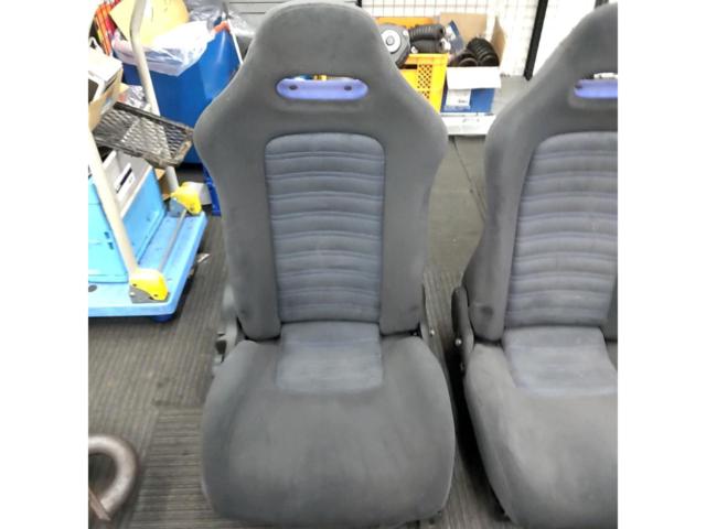 NISSAN
Skyline GT-R / BCNR33
Genuine driver's and passenger's side seats (set)