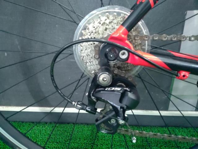 FELT F75 2016年モデル アルミロードバイク 700×23C SHIMANO105 2×11S アルミロードバイク サイズ:51 適正身長:160-175cm