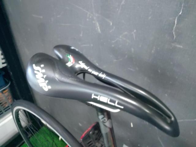 FELT F75 2016年モデル アルミロードバイク 700×23C SHIMANO105 2×11S アルミロードバイク サイズ:51 適正身長:160-175cm