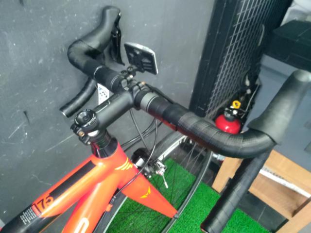 FELT F75 2016年モデル アルミロードバイク 700×23C SHIMANO105 2×11S アルミロードバイク サイズ:51 適正身長:160-175cm